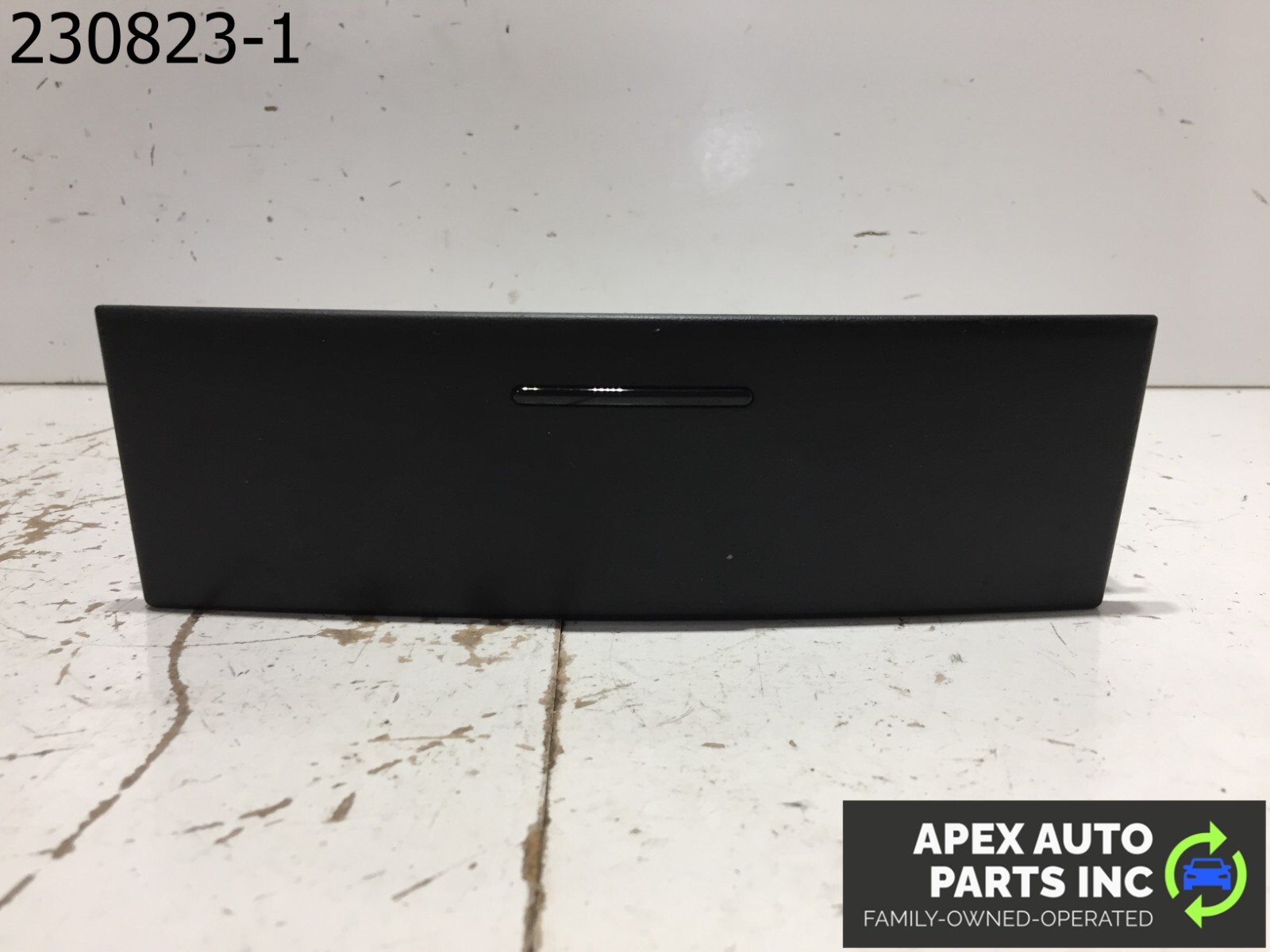 OEM 2003 2004 2005 2006 2007 2008 2009 Kia Sorento Center Dash Storage