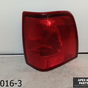 OEM 2003-2006 Lincoln Navigator 5.4L Right Passenger Tail Light Assembly