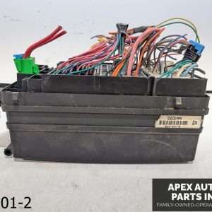 OEM 2003 Cadillac Seville 4.6L FUSE BOX