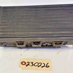 OEM 2005 - 2007 FORD FIVEHUNDRED 500 ENGINE FUSE RELAY BOX JUNCTION BLOCK UNIT