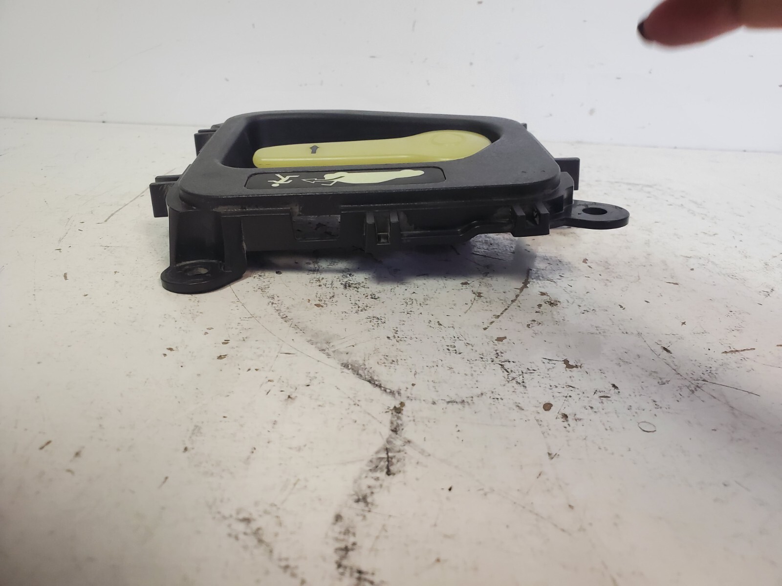 OEM 2005-2009 Subaru Legacy/Outback - Inner Trunk Release Handle - Image 12