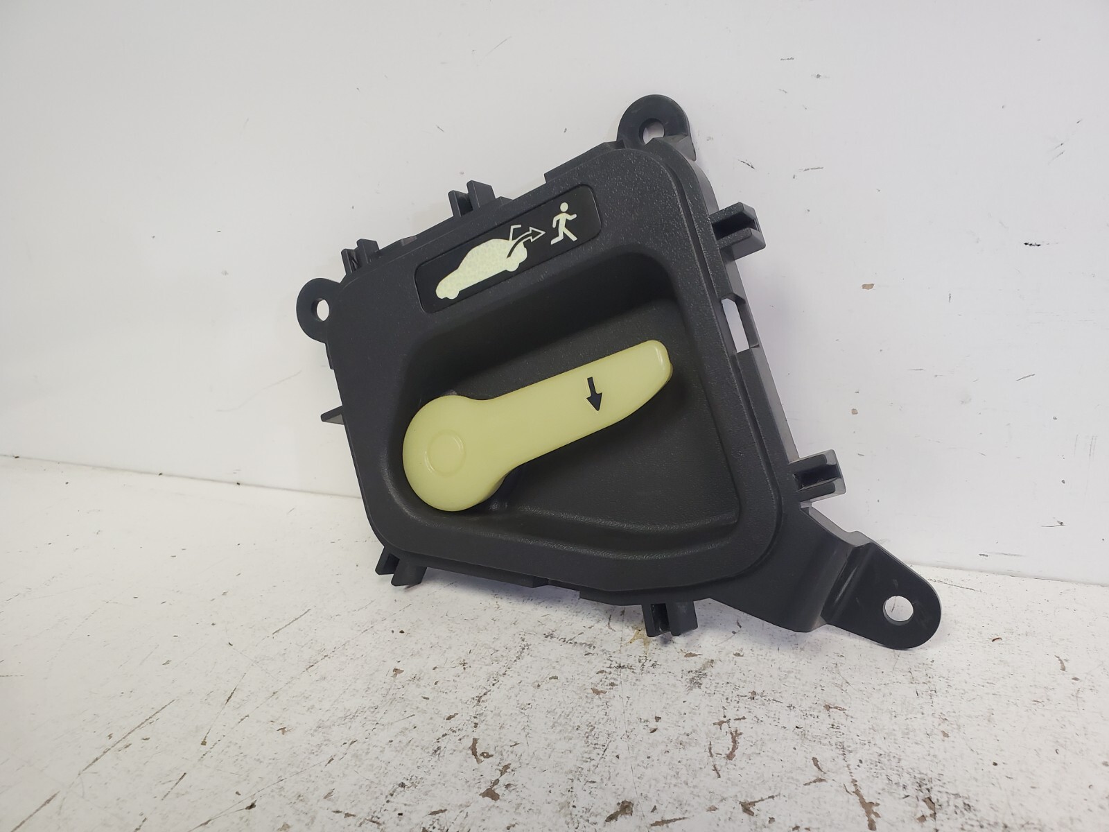 OEM 2005-2009 Subaru Legacy/Outback - Inner Trunk Release Handle - Image 4