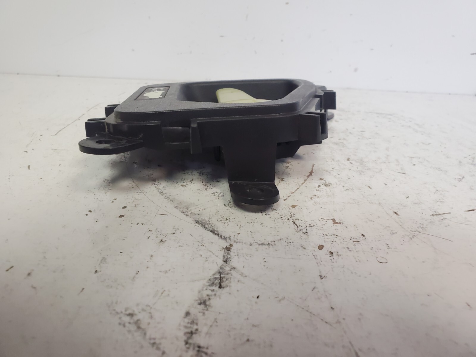 OEM 2005-2009 Subaru Legacy/Outback - Inner Trunk Release Handle - Image 9