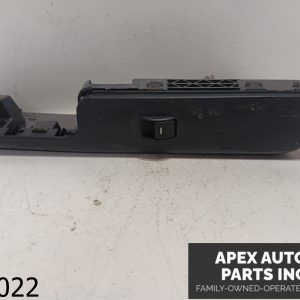 OEM 2005 Range Rover 4.4L front right passenger window switch button