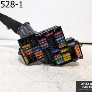 OEM 2005 Volkswagen Touareg 3.2L Fuse Relay Box Holder 7L0941828A