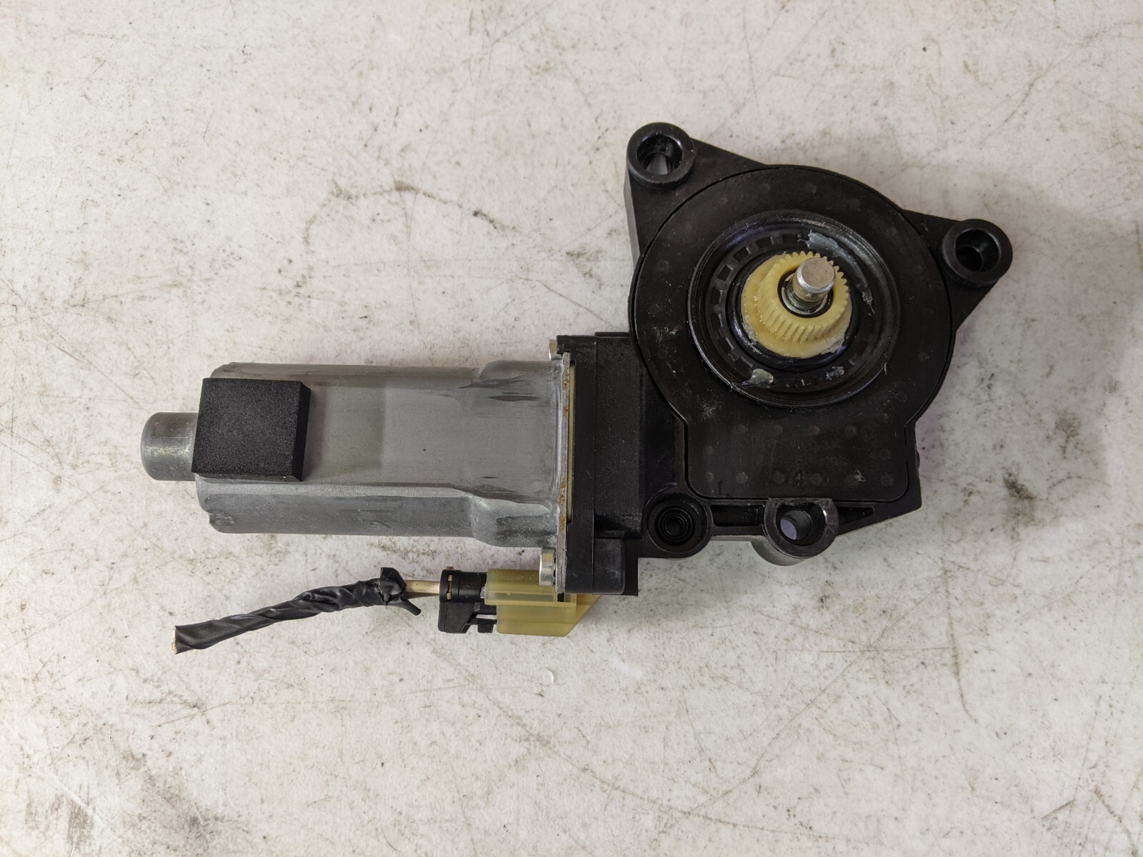 OEM 2007 2008 2009 2010 Kia Rondo Rear Left Driver Side Door Power Window Motor