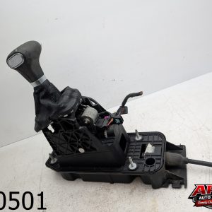 OEM 2007 Volkswagen Eos 3.2L Manual Transmission 5-Speed Shifter Lever Knob Boot
