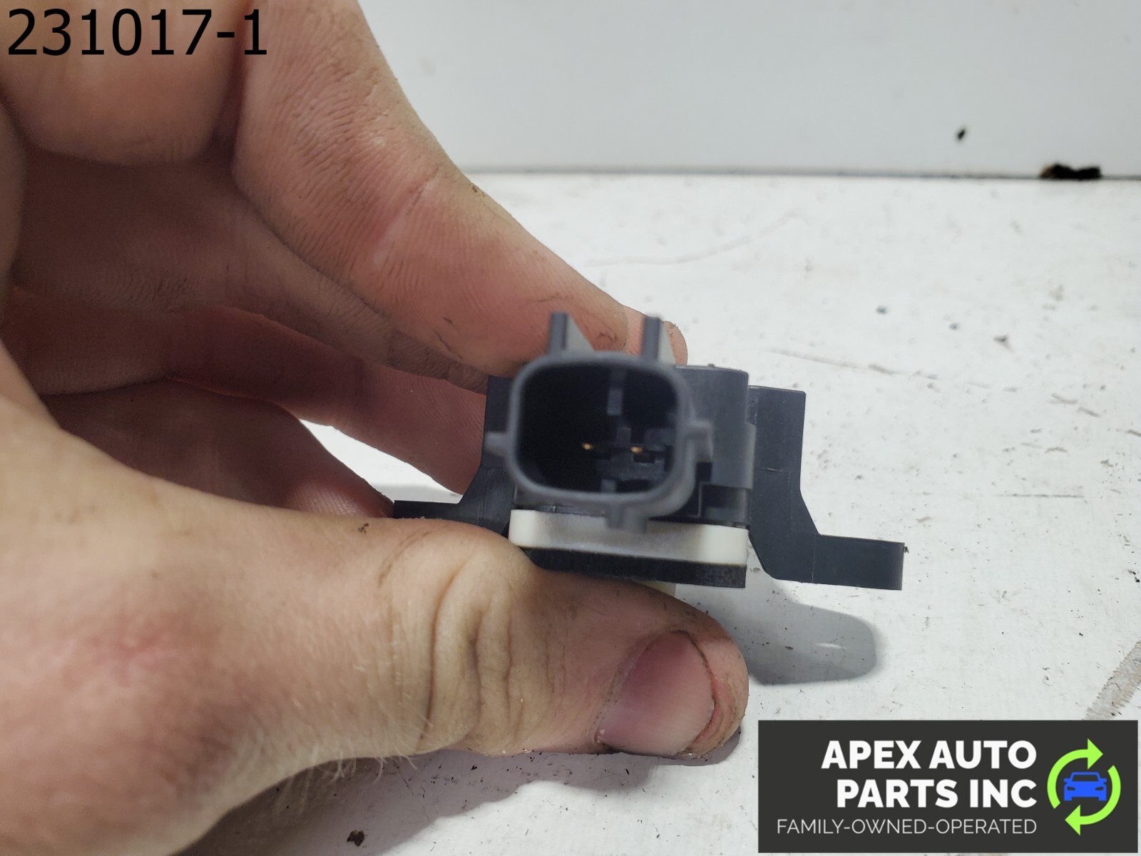 OEM 2008 Audi A4 CRASH IMPACT SENSOR FRONT RIGHT - Image 9