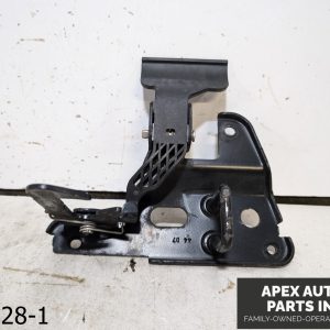 OEM 2008 Audi A6 3.1L HOOD LOCK LATCH CATCH HOOK RELEASE HANDLE 090623