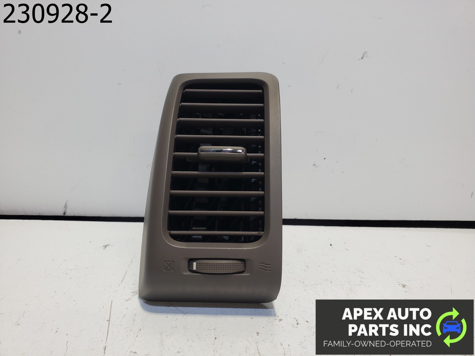 OEM 2008 Nissan Altima Right Side Dash Air Vent Outlet Grille Duct 68760-JA00A - Image 4