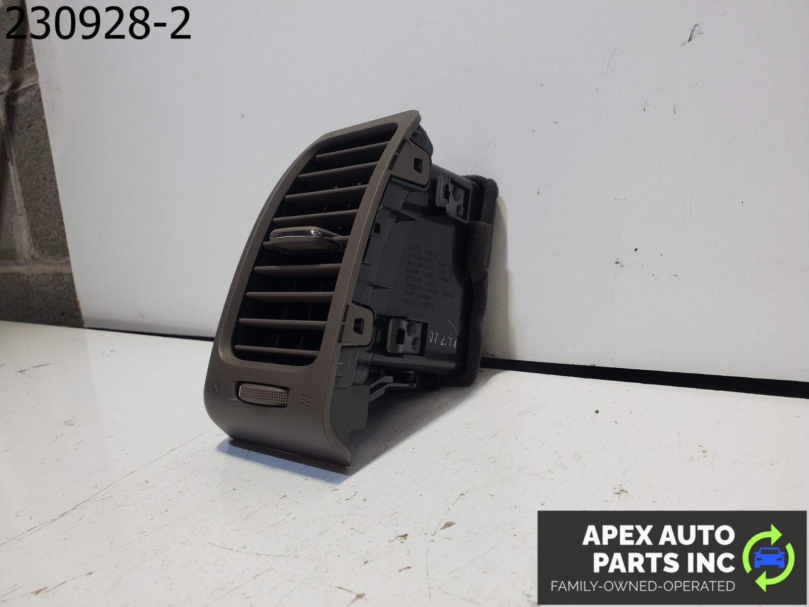 OEM 2008 Nissan Altima Right Side Dash Air Vent Outlet Grille Duct 68760-JA00A - Image 5