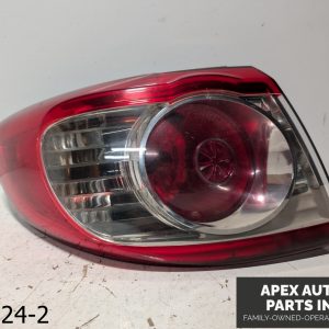 OEM 2010 Hyundai Santa Fe 3.5L Left Driver Tail Light Lamp Quarter Mounted