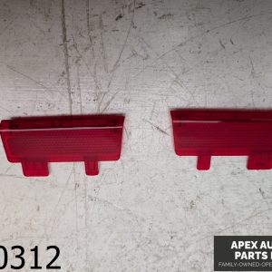 OEM 2010 Lincoln MKT 3.5L FRONT DOOR SIDE REFLECTOR LENS BEAM