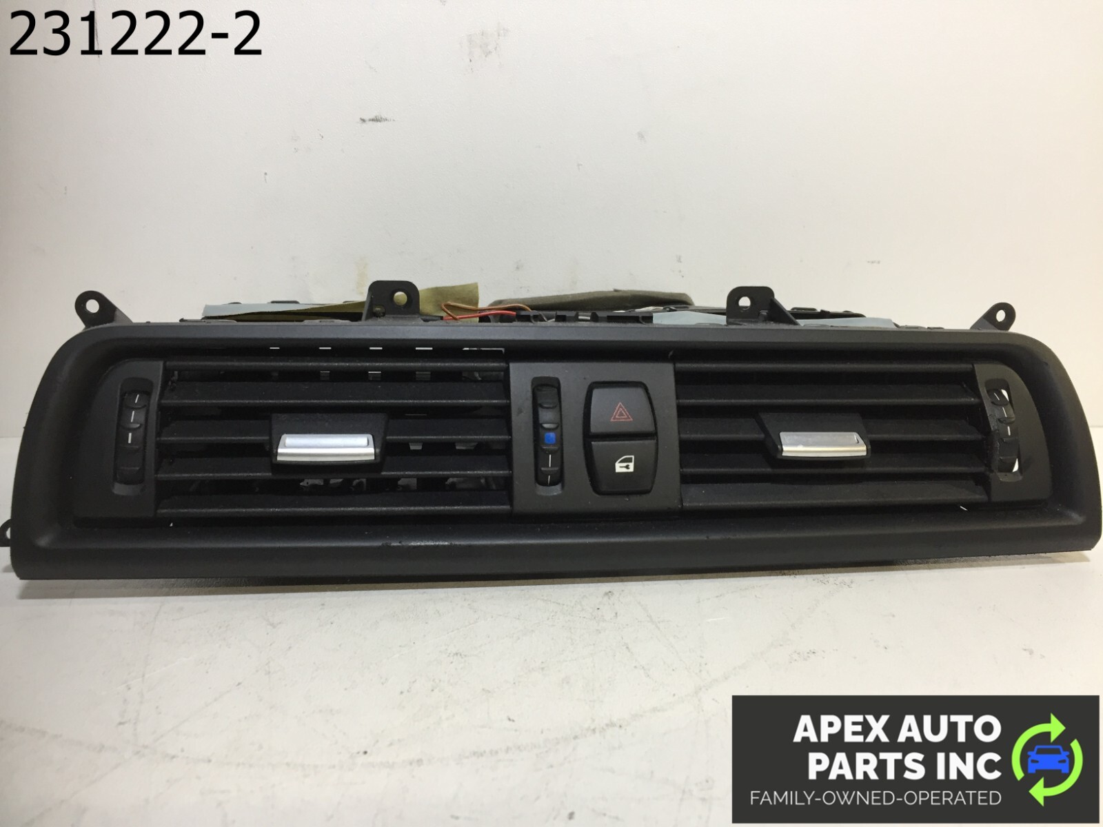 OEM 2011 BMW 550i Front Dashboard Center Air Vent Grille Black