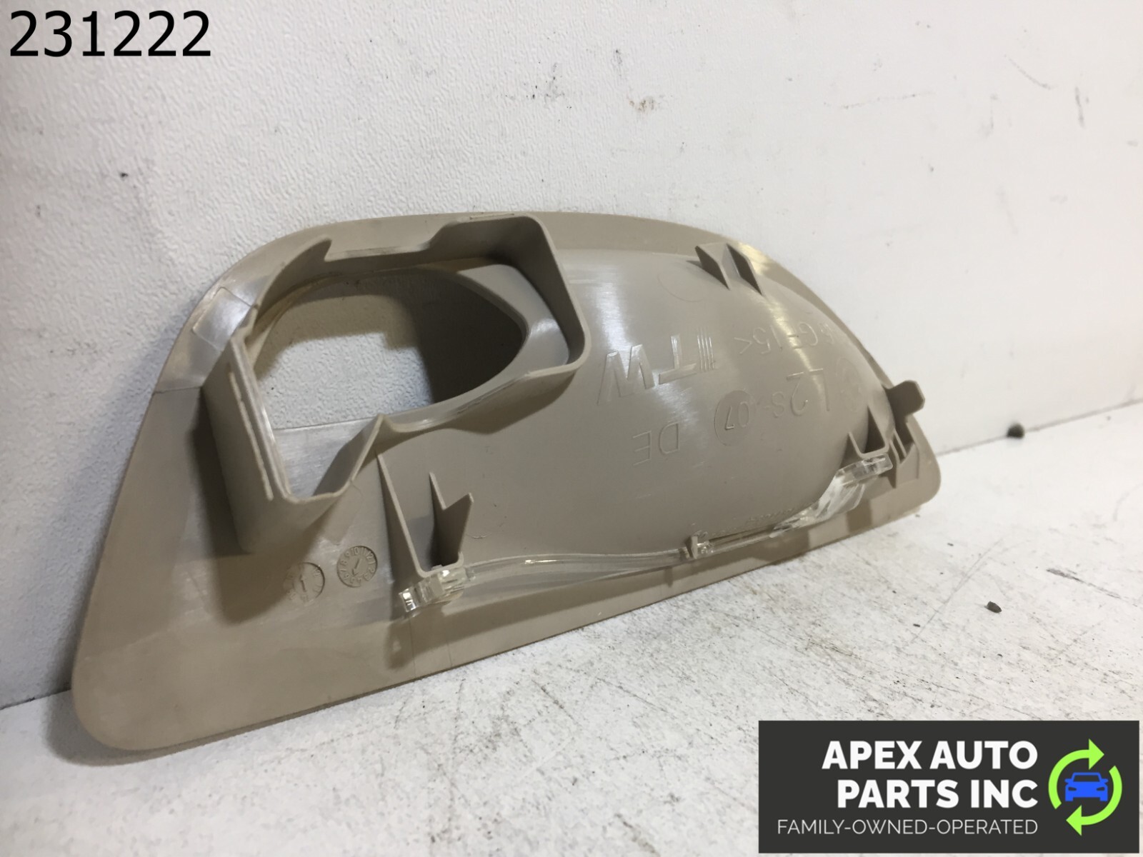 OEM 2011 BMW 550i Front Left Interior Door Handle Insert TRIM - Image 6