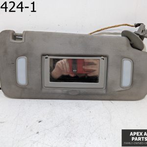 OEM 2011 Chevrolet Traverse 3.6L Right Sun Visor illuminated