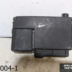 OEM 2013-2019 Cadillac XTS 3.6L  BATTERY POSITIVE CABLE JUNCTION FUSE BOX