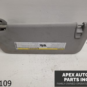 OEM 2014 Chevrolet Traverse 3.6L Illuminated Sunvisor Passenger Right