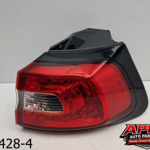 OEM 2014 Jeep Cherokee 2.4L Passenger Side Tail Lamp Light Taillight Mopar