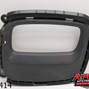 OEM 2014 Kia Sorento 2.4L Front Passenger Side Fog Light Bezel Trim