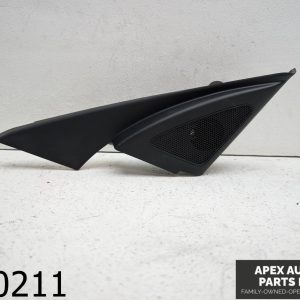 OEM 2015 Kia Cadenza 3.3L Front Right Side Door Mirror Corner Trim w/Speaker