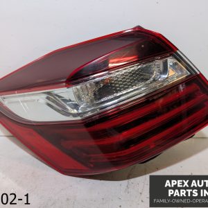 OEM 2016-2017 Honda Accord 2.4L Driver Left Tail Light Sedan Quarter Mounted