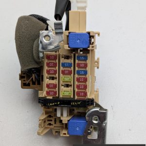 OEM 2016 Nissan Versa Note 1.6L Cabin Fuse Box