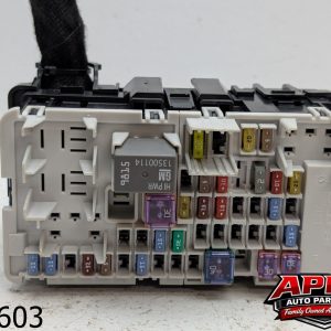 OEM 2017 Chevrolet Malibu 1.5L Cabin Fuse Box