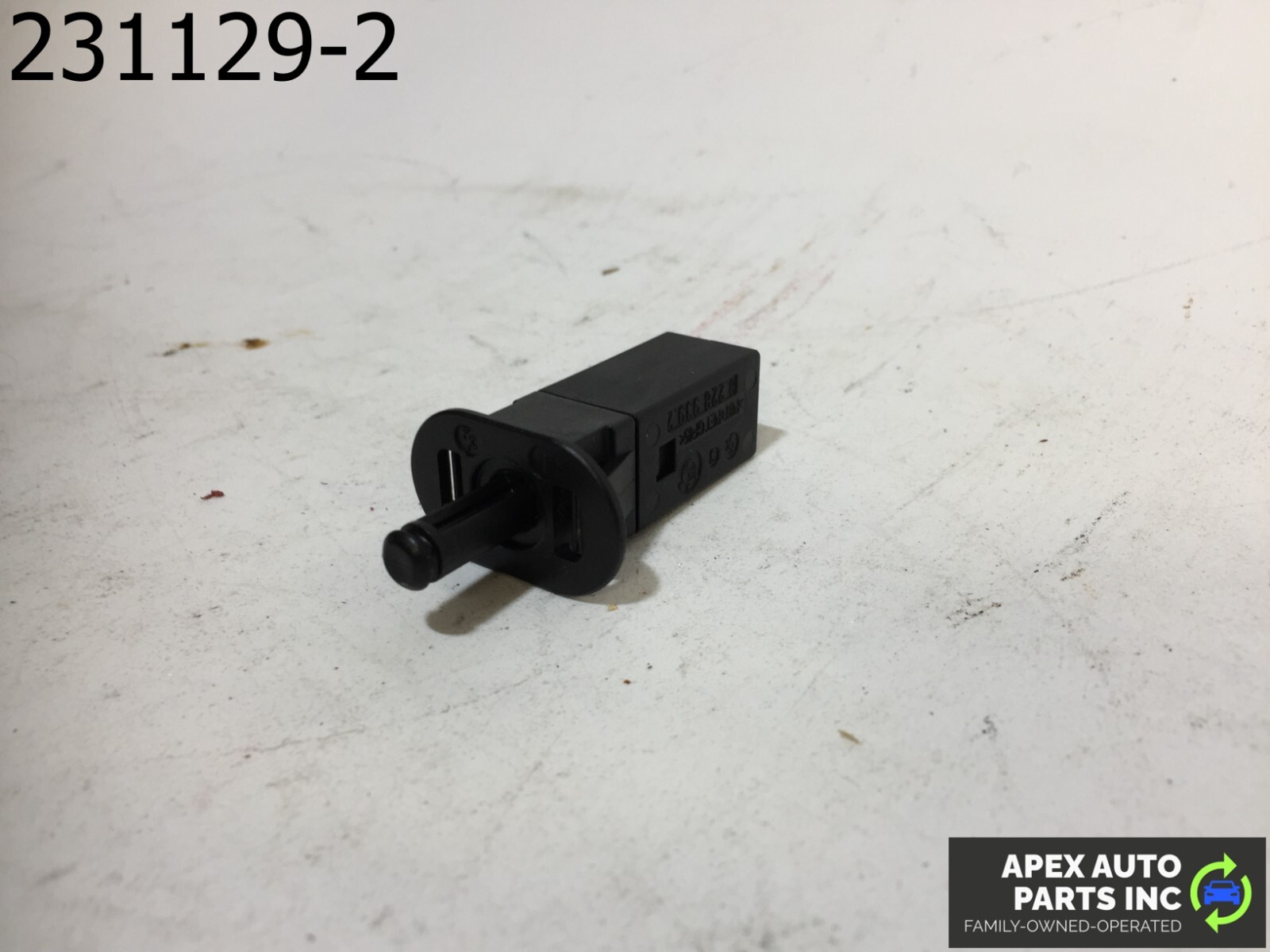 OEM BMW 745Li 2003 Glove BOX Light Switch 1388277 - Image 4