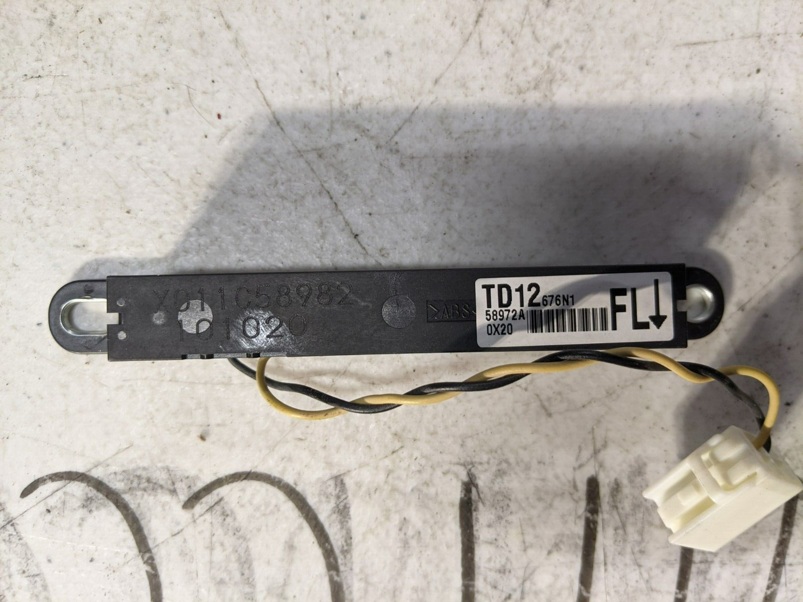 OEM DRIVER DOOR ANTENNA RELAY Fits 2011 2012 MAZDA CX-9 3.7 TD12676N1 - Image 3