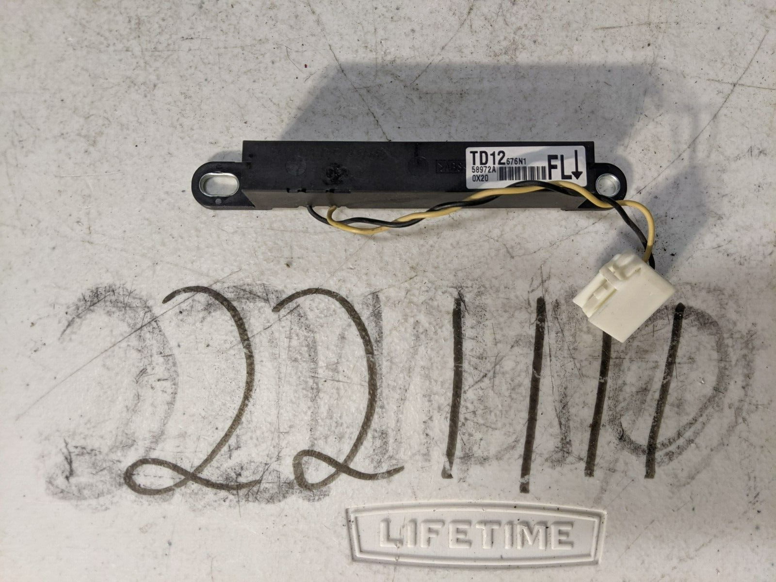 OEM DRIVER DOOR ANTENNA RELAY Fits 2011 2012 MAZDA CX-9 3.7 TD12676N1