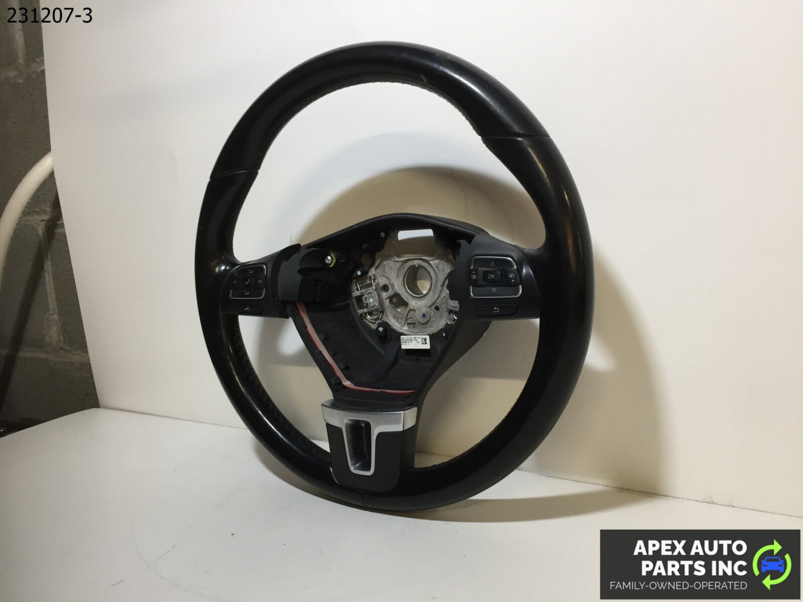 OEM Volkswagen CC 2012 Steering Wheel (3c8-419-091-cc-e74) - Image 4