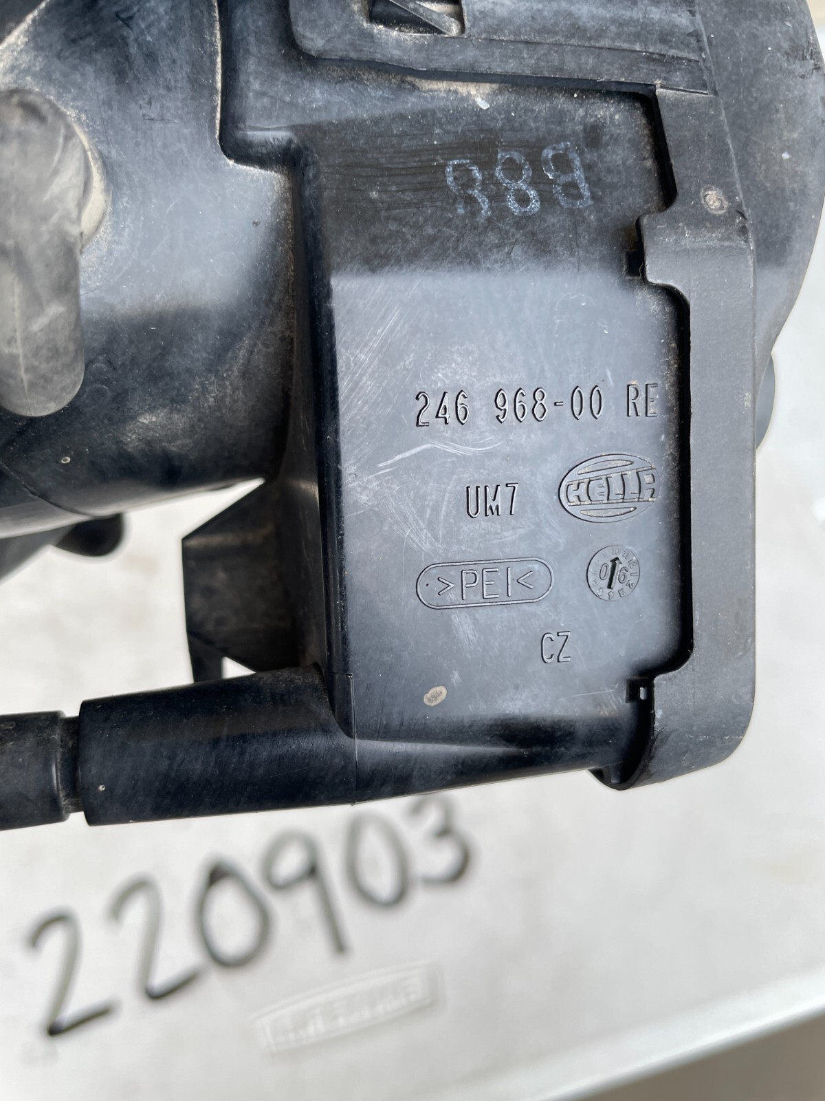 PASSENGER FRONT FOG LIGHT LAMP RIGHT AUDI A3 RH 06 - 08 OEM 24696800 - Image 8