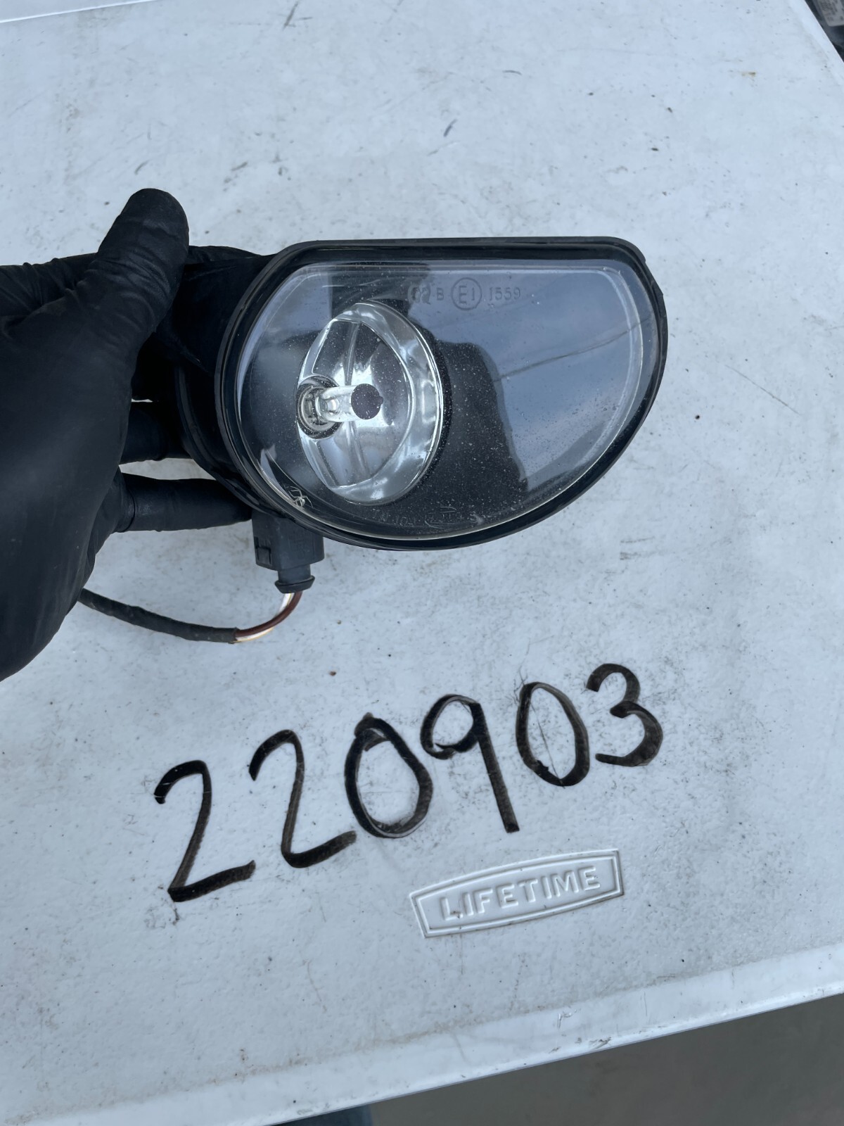 PASSENGER FRONT FOG LIGHT LAMP RIGHT AUDI A3 RH 06 - 08 OEM 24696800