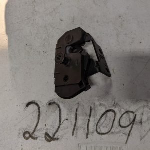 03-14 VOLVO XC90 REAR TAILGATE RIGHT PASSENGER SIDE LOCK LATCH OEM 30649107