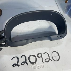 07-12 HYUNDAI SANTA FE SPEEDOMETER CLUSTER DASH TRIM BEZEL OEM USED 84831-2B000