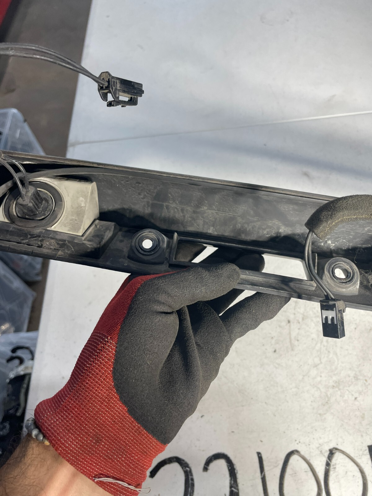 2006 2007 2008 2009 KIA SORENTO REAR LIFTGATE MOLDING TRIM OEM - Image 8