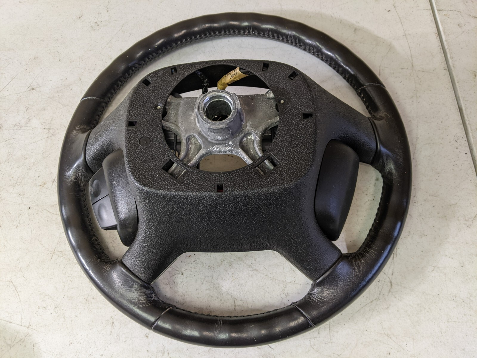 2007-2008 GMC Acadia Leather Steering Wheel 25875342 w/Cruise Audio Buttons OEM - Image 5