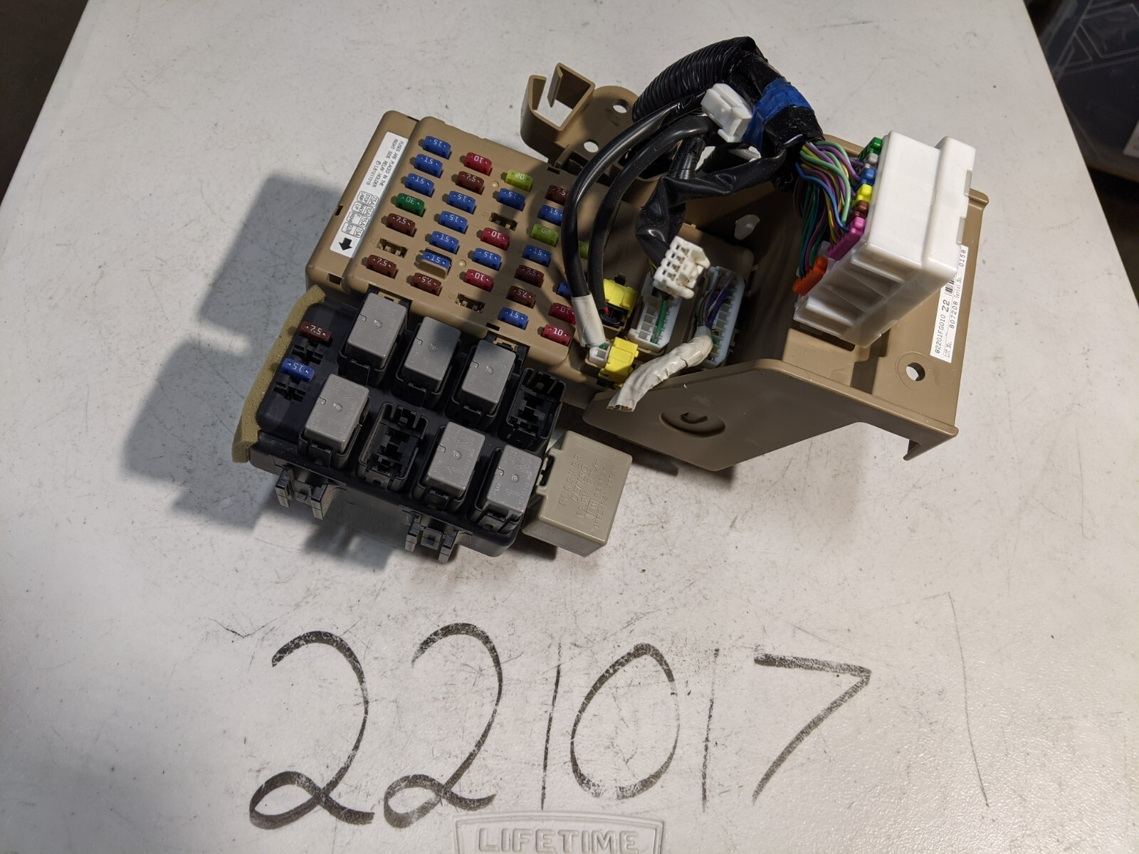 2009 Subaru Forester Fuse Relay Body Control Control Junction Box 82201FG010 OEM