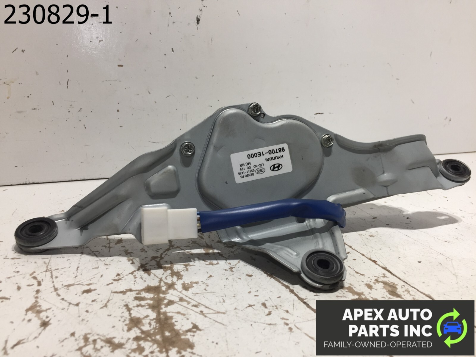 2010 Hyundai Accent Rear Wiper Motor OEM (LKQ~323258053) - Image 6