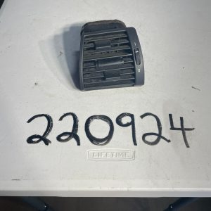 BMW 2000-2006 E53 X5 FRONT LEFT DASH BOARD A/C HEATER AIR DUAL AC VENT OEM