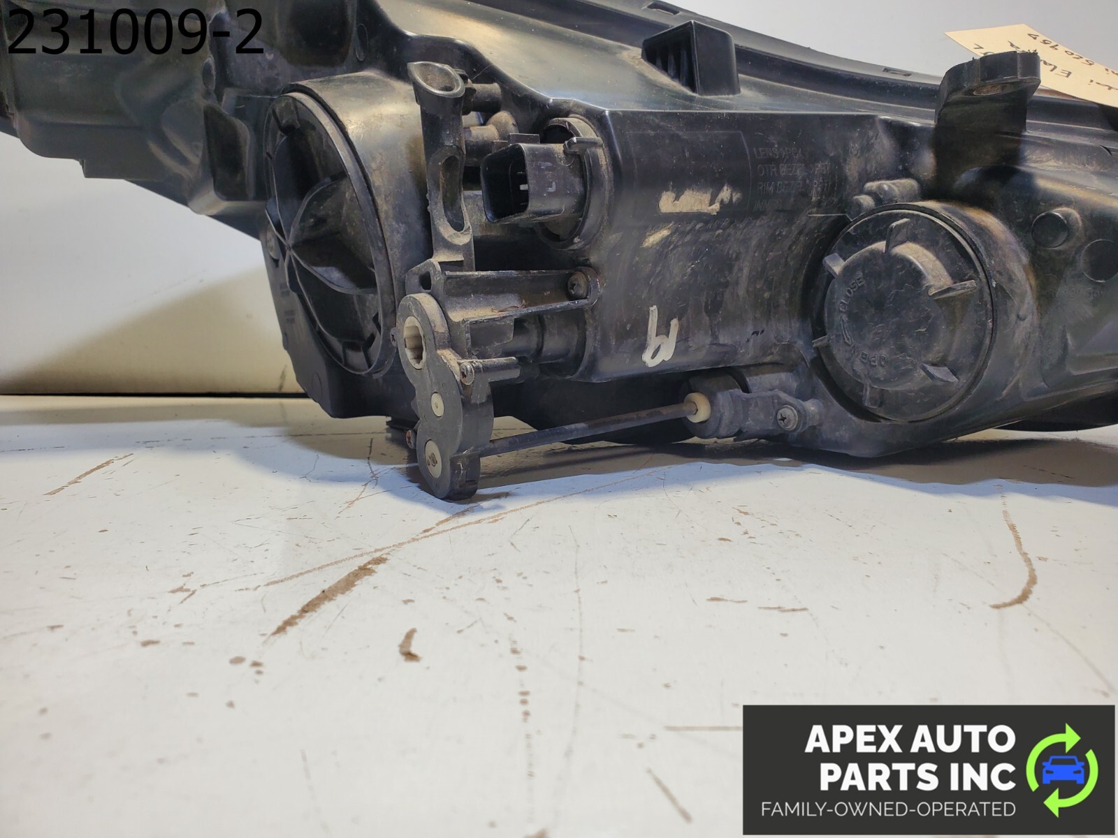 Hyundai Elantra Headlight Head Light Driver's Left Halogen 2014 2015 2016 - Image 6