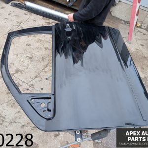 *NO SHIPPING* OEM 2017 Chevrolet Silverado 1500 5.3L Front Driver Door Crew Cab