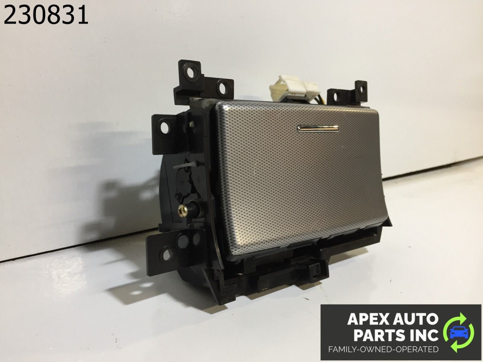 OEM 03-08 Infiniti FX35 FX45 Center Console Ash Tray Power Outlet Storage Silver - Image 3