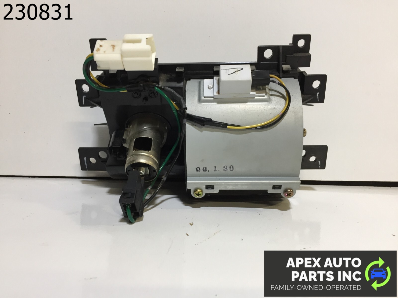 OEM 03-08 Infiniti FX35 FX45 Center Console Ash Tray Power Outlet Storage Silver - Image 5