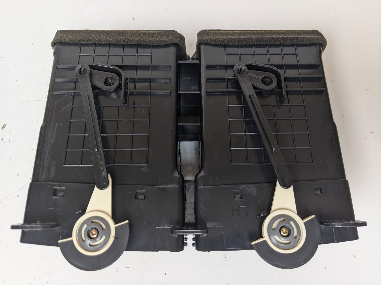 OEM 05 06 07 08 Kia Sportage Air Vent Grille Nozzle Center Dual Dashboard Front - Image 7