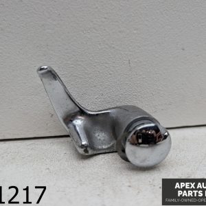 OEM 1984 Chevrolet Silverado 5.0L RH PASSENGER WING VENT WINDOW LOCK HANDLE