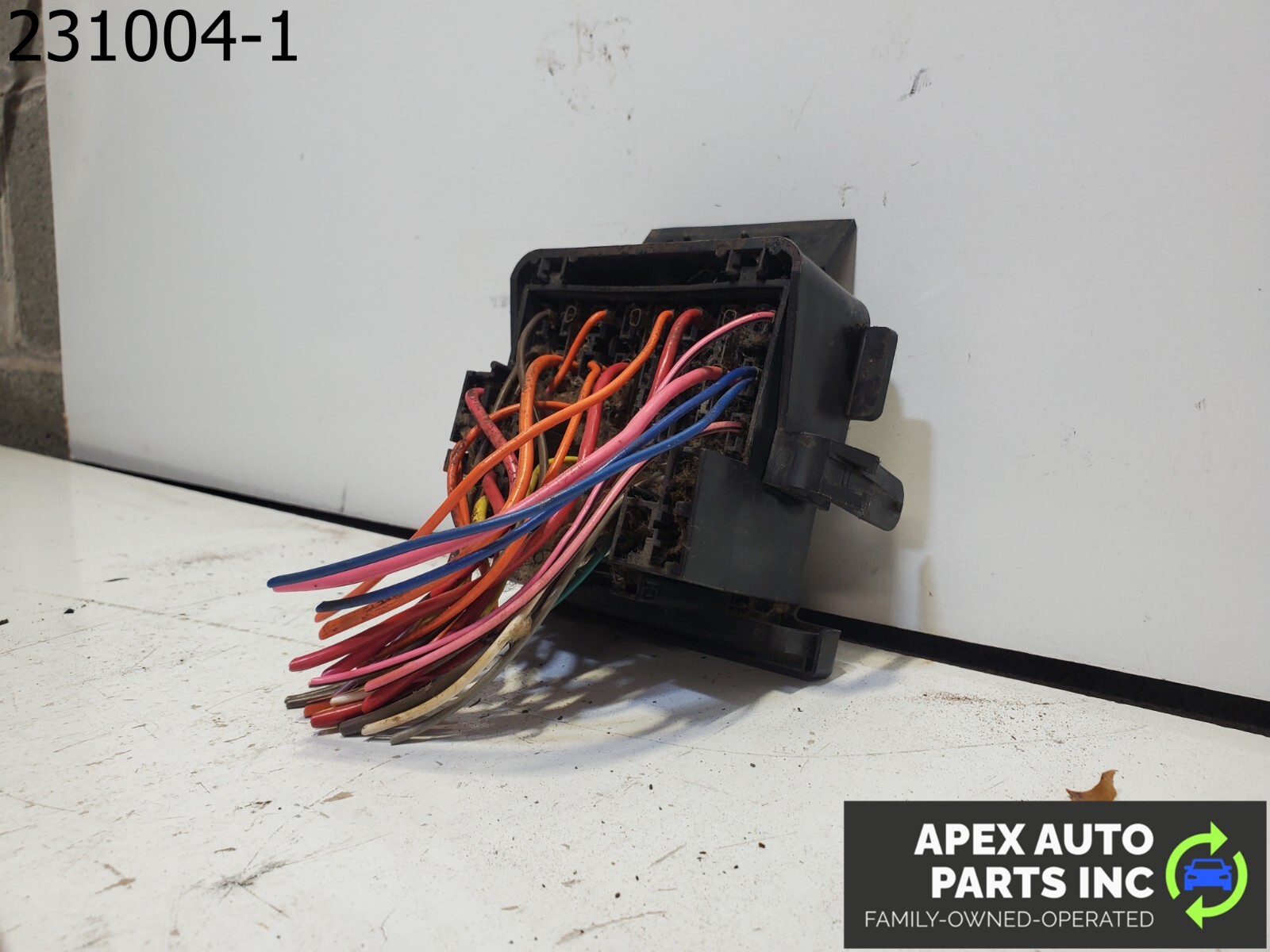 OEM 1984 Pontiac Fiero UNDER DASH CABIN FUSE BOX - Image 5