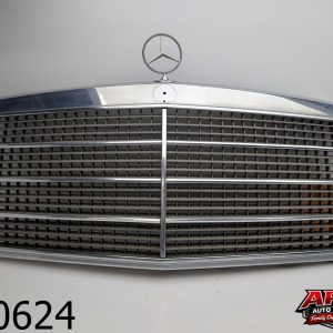 OEM 1989 Mercedes 300SEL 3.0L Front Hood Radiator Grille Grill