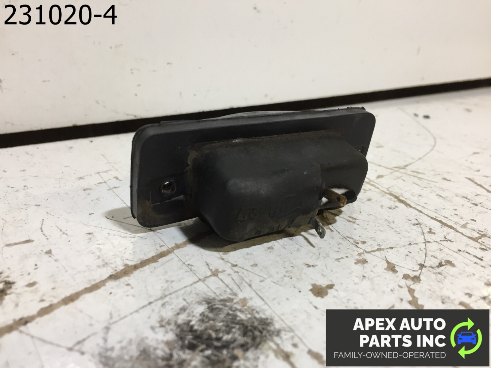 OEM 1990 Cadillac Allante Liscense Plate Light - Image 6
